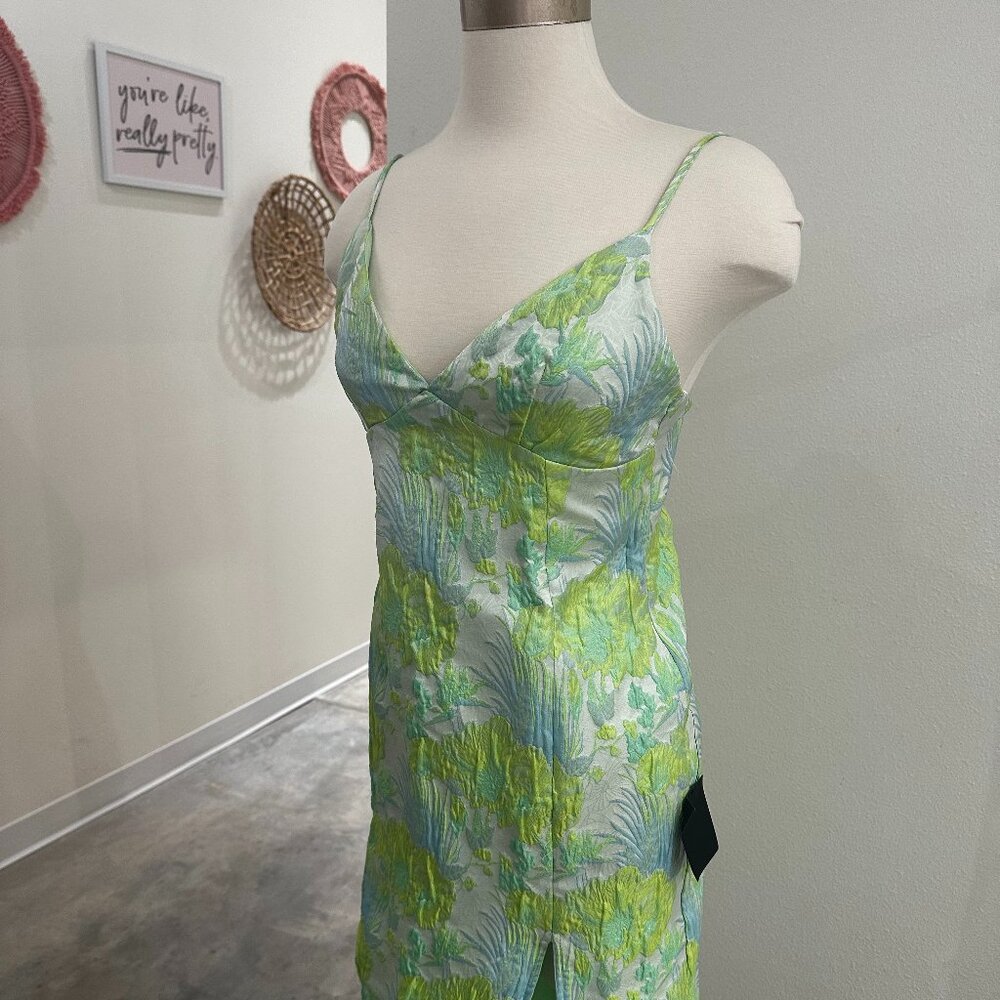 Lulu's Rivetingly Radiant Green Floral Jacquard Sleeveless Midi Dress